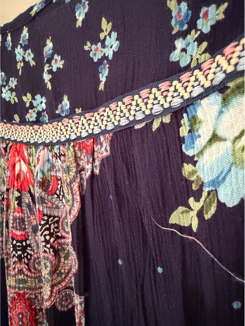 100% Rayon, Bila, M, embroidered - Picture 7 of 7